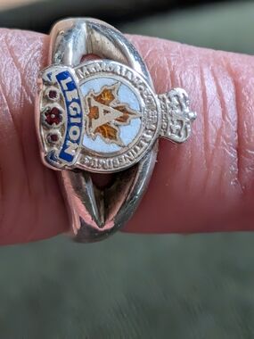 Vintage Royal Canadian LEGION Memoria STerling  925 Signet Ring with Enamel